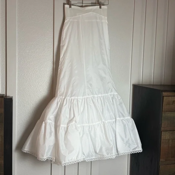 Vintage White Nylon Petticoat Crinoline Lace Hem Maxi Slip Skirt - Picture 2 of 12